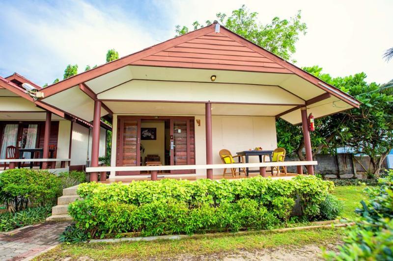 Buri Beach Resort 帕干岛 外观 照片